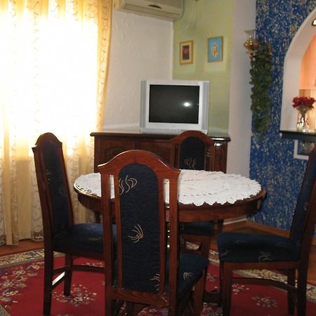 Appartamento Garden Belgrado Esterno foto